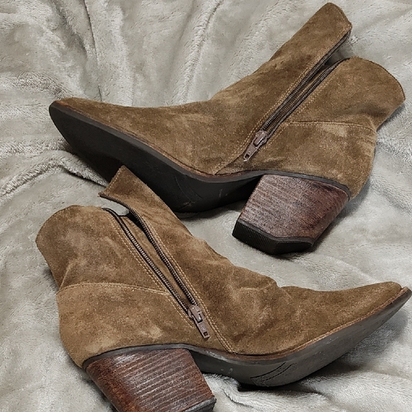 Society Amuse Matisse Brown Suede Ankle Boots Size 9M - Picture 6 of 9